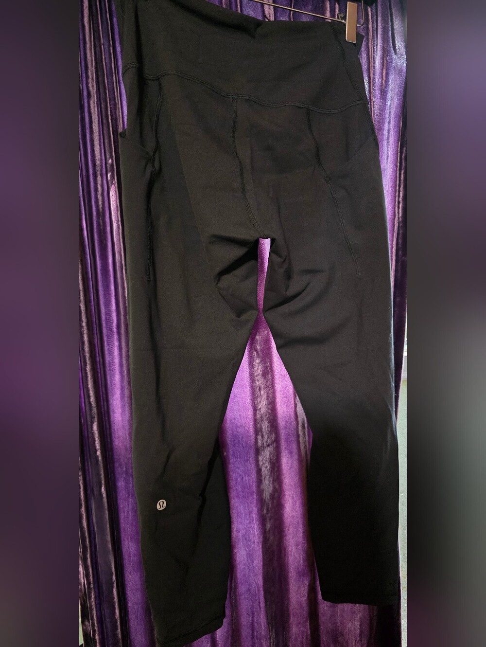 Lululemon Black Cropted Yoga Leggings